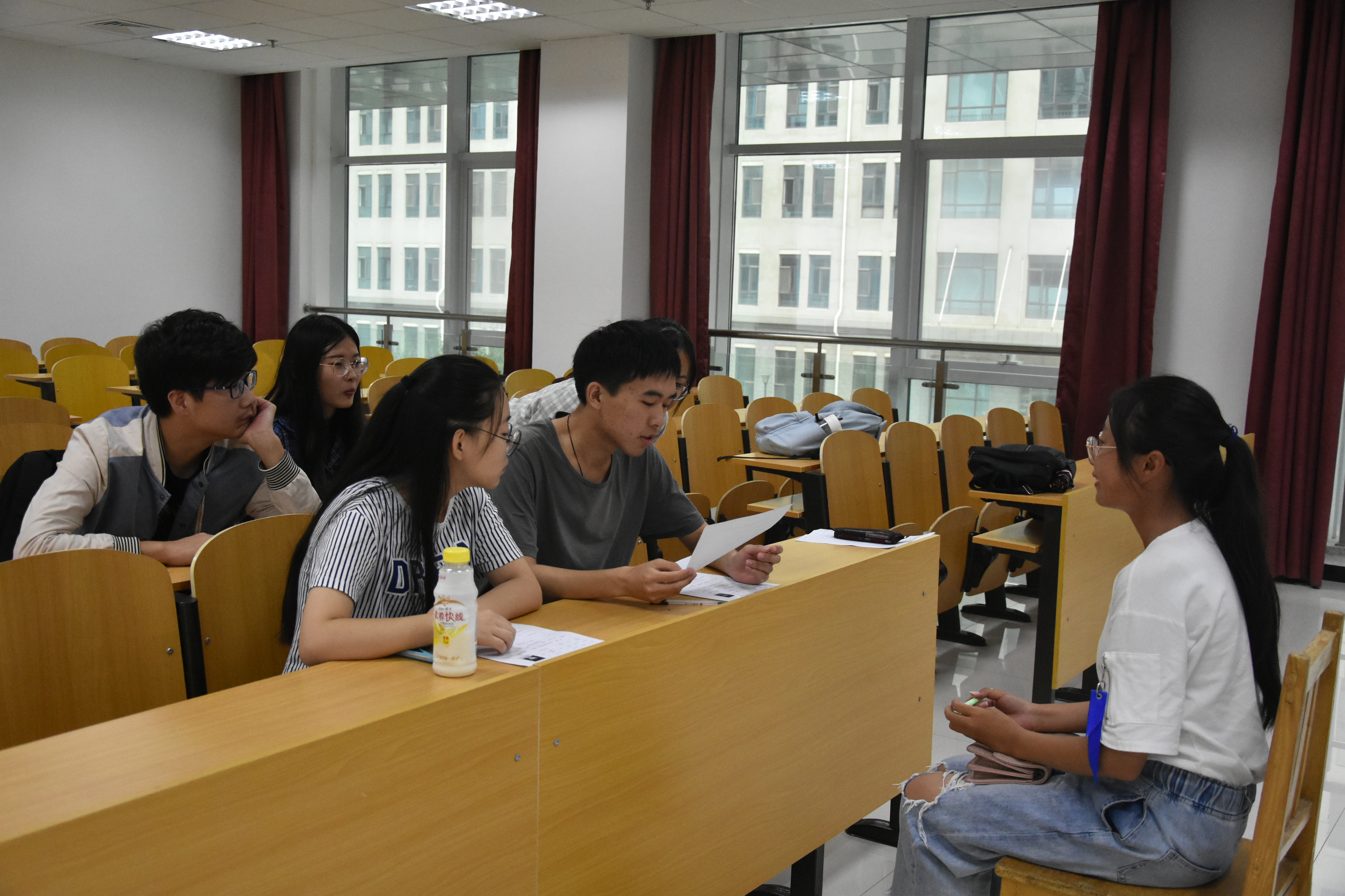 学生组织统一招新面试圆满结束-外国语言文化学院_东北大学秦皇岛分校